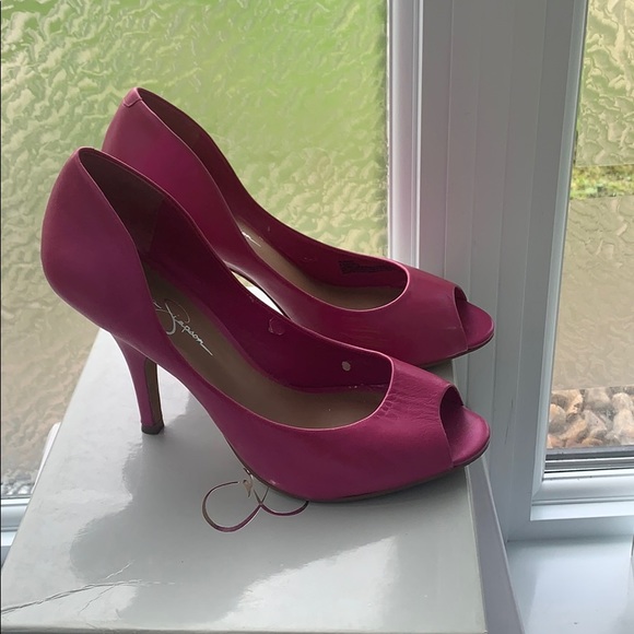 Jessica Simpson hot pink pump - Picture 2 of 5